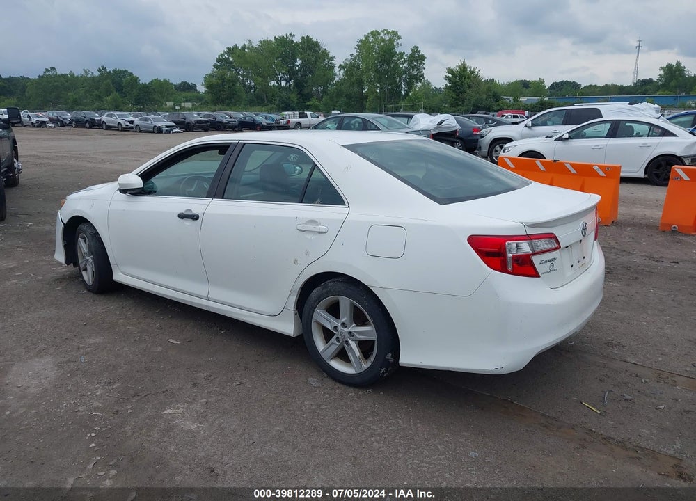 2013 TOYOTA CAMRY SE VIN: 4T1BF1FK5DU704632