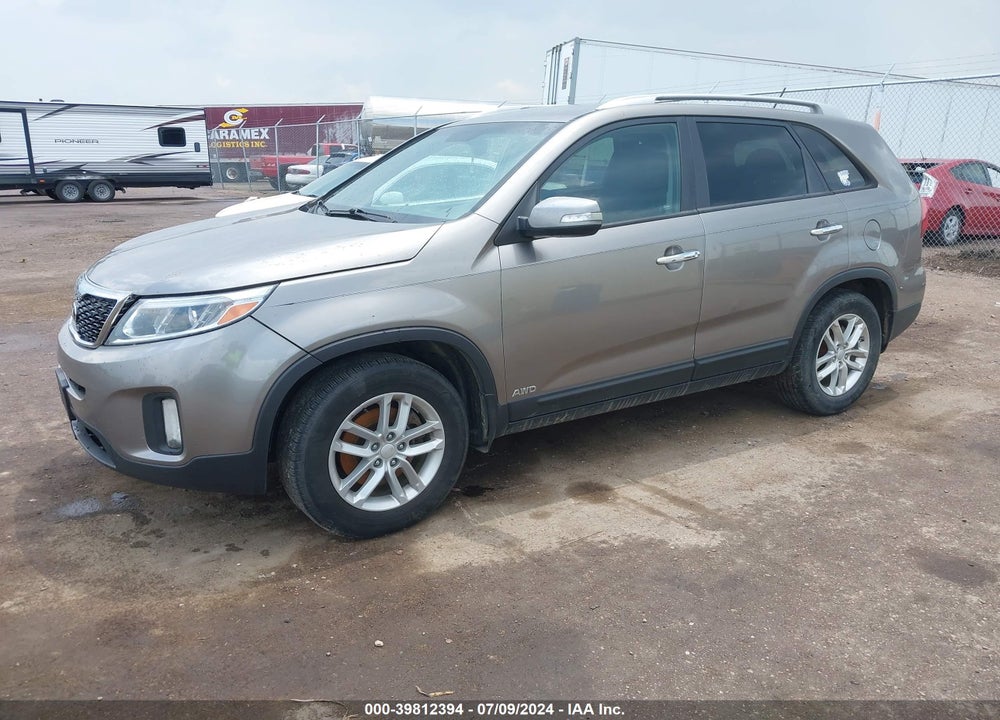 2015 KIA SORENTO LX V6 VIN: 5XYKTDA74FG611624