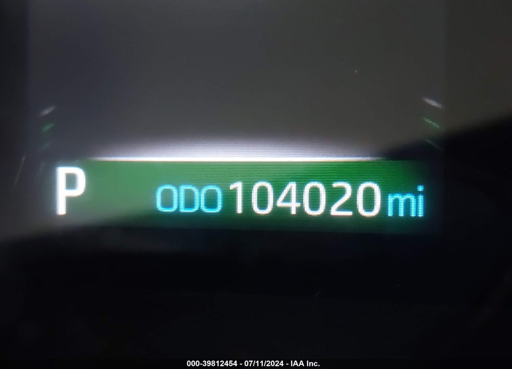 2019 TOYOTA RAV4 XLE VIN: 2T3W1RFV1KW011957