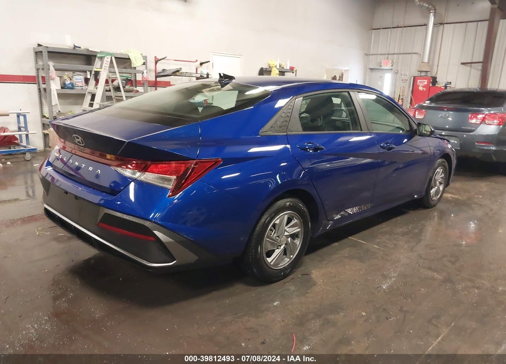 2024 HYUNDAI ELANTRA VIN: KMHLL4DG2RU685445