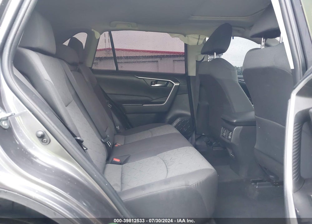 2022 TOYOTA RAV4 XLE VIN: 2T3P1RFV5NC271627
