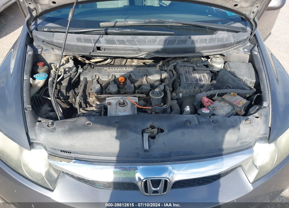 2010 HONDA CIVIC LX VIN: 2HGFA1F50AH570482
