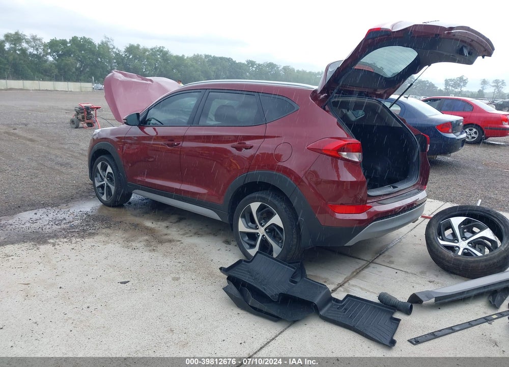 2018 HYUNDAI TUCSON SPORT VIN: KM8J3CAL7JU784107