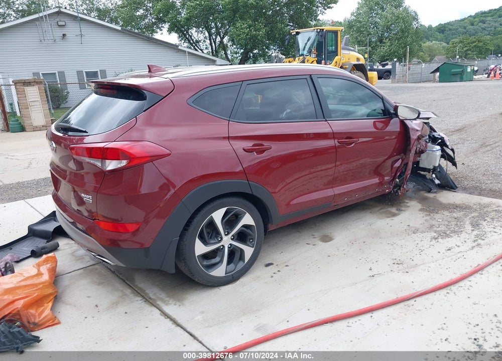 2018 HYUNDAI TUCSON SPORT VIN: KM8J3CAL7JU784107
