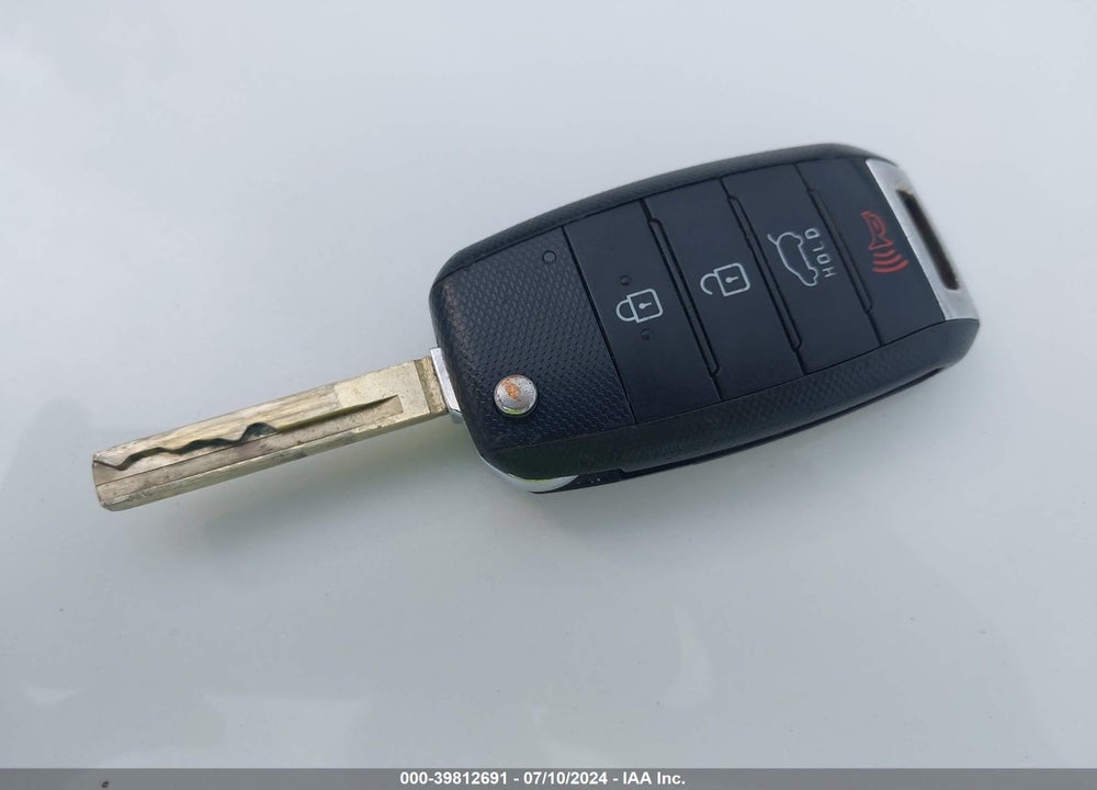 2017 KIA SORENTO 2.4L LX VIN: 5XYPGDA39HG295406