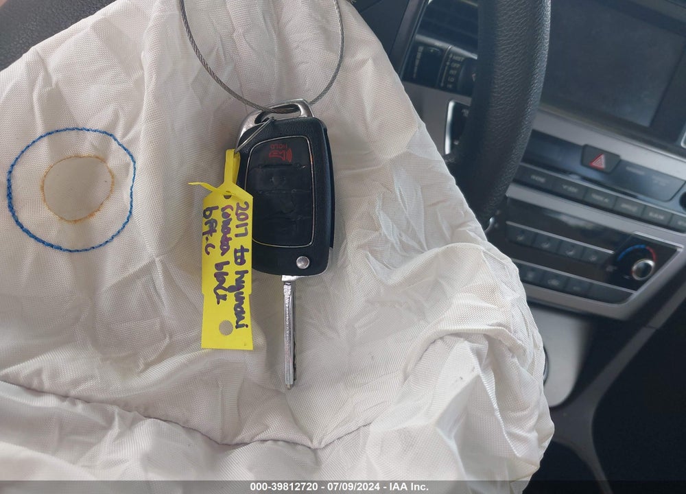 2017 HYUNDAI SONATA SE VIN: 5NPE24AF1HH506915