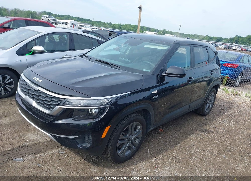 2022 KIA SELTOS LX VIN: KNDEPCAA8N7279903