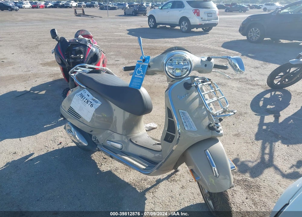 2023 VESPA GTS/SEI GIORNI 300 VIN: ZAPMD39MXP5100521