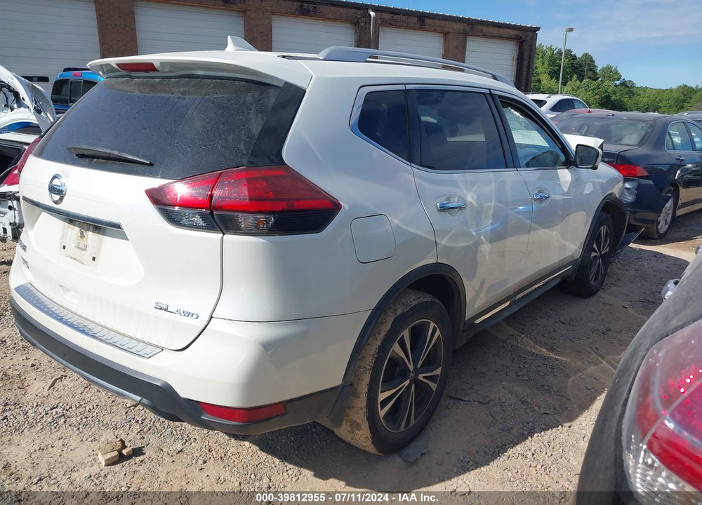 2017 NISSAN ROGUE SL VIN: JN8AT2MV6HW006167