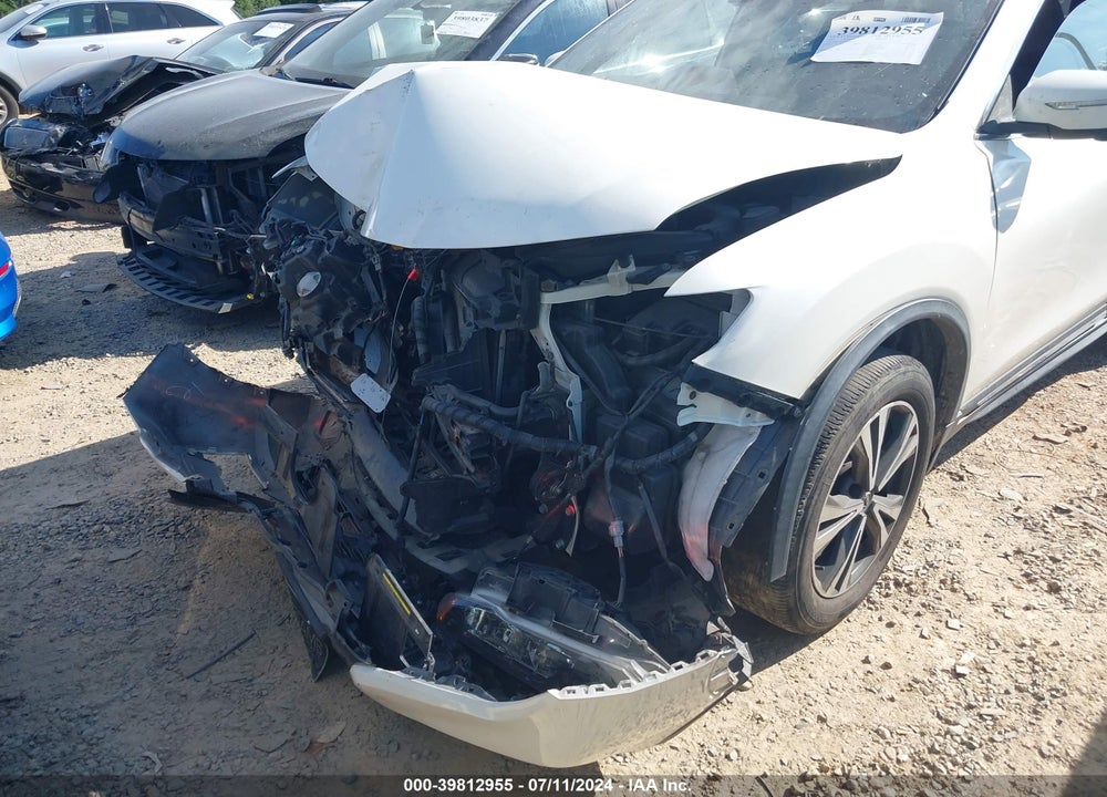 2017 NISSAN ROGUE SL VIN: JN8AT2MV6HW006167