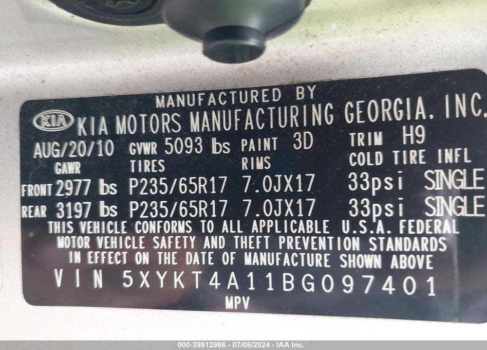 2011 KIA SORENTO LX VIN: 5XYKT4A11BG097401