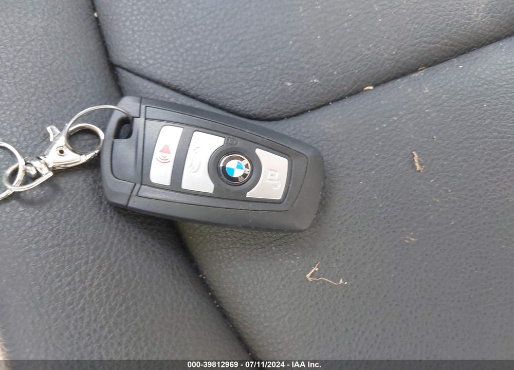2017 BMW 3 SERIES 320I VIN: WBA8E1G3XHNU18362