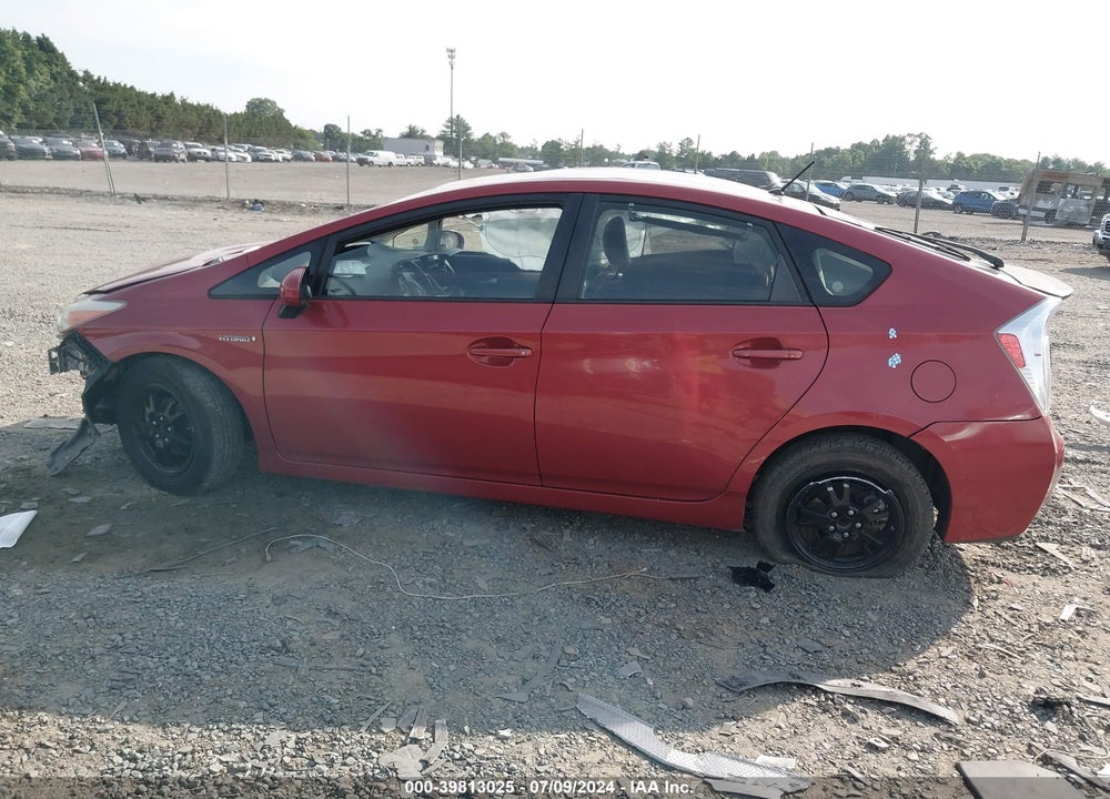 2013 TOYOTA PRIUS TWO VIN: JTDKN3DU2D0354388