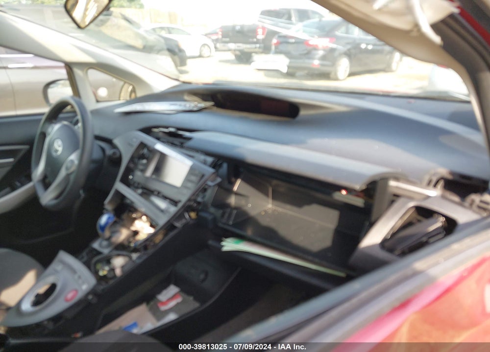 2013 TOYOTA PRIUS TWO VIN: JTDKN3DU2D0354388