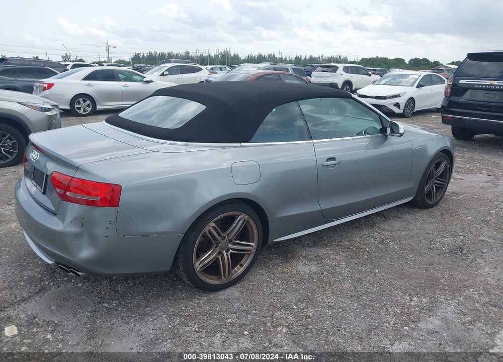 2010 AUDI S5 3.0 PREMIUM PLUS VIN: WAUCGAFH1AN026250