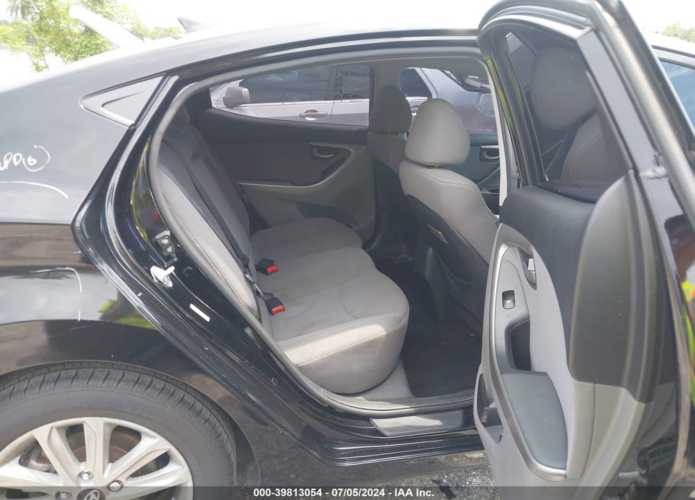 2014 HYUNDAI ELANTRA SE VIN: KMHDH4AE8EU203760