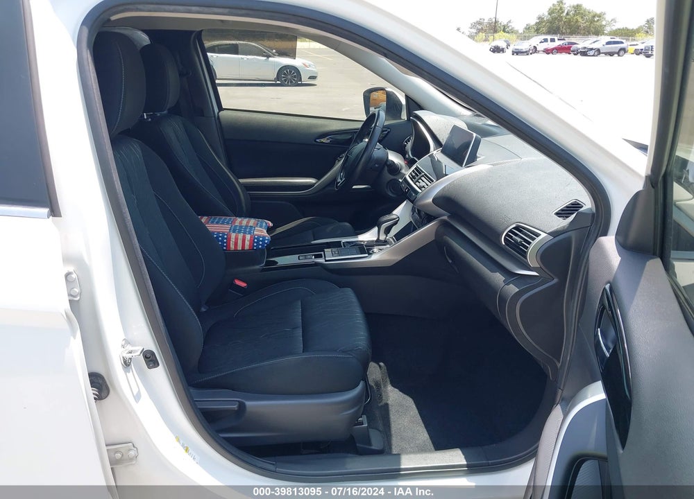 2018 MITSUBISHI ECLIPSE CROSS SE VIN: JA4AT5AA6JZ057407