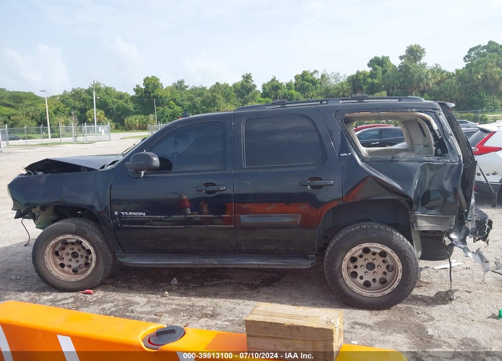 2008 GMC YUKON SLT VIN: 1GKFK13058R235429