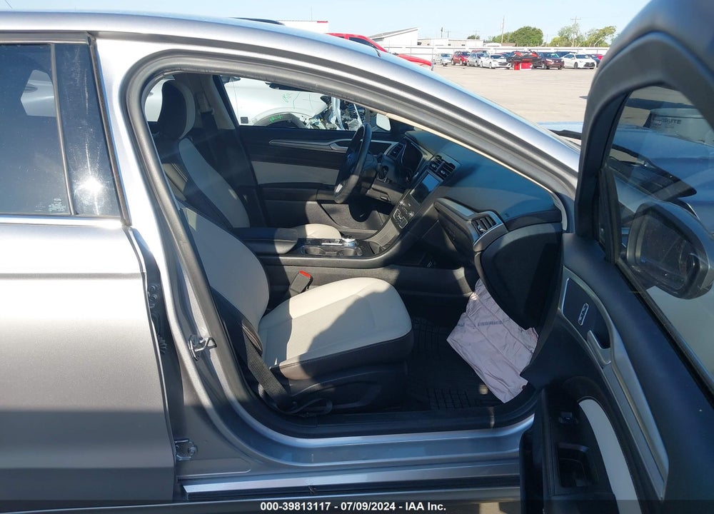 2020 FORD FUSION SE VIN: 3FA6P0HD4LR198685