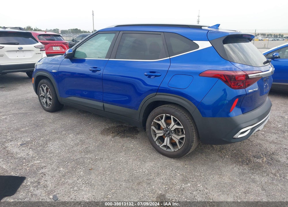 2021 KIA SELTOS EX VIN: KNDERCAA1M7096335