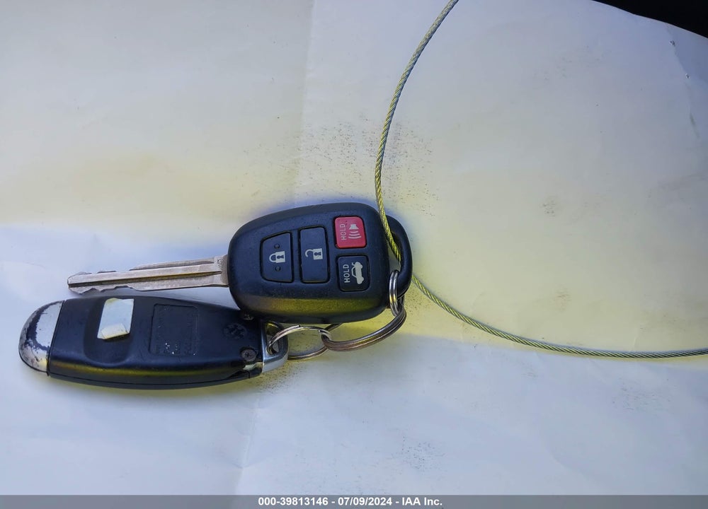 2012 TOYOTA CAMRY SE VIN: 4T1BF1FK9CU083880