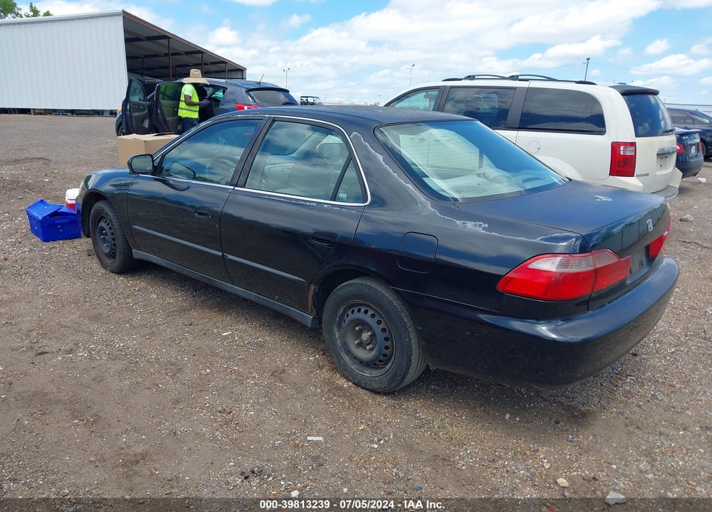 1999 HONDA ACCORD LX VIN: 1HGCG5641XA093441
