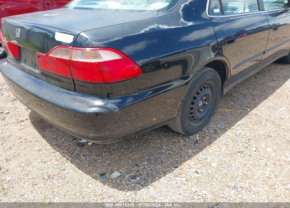 1999 HONDA ACCORD LX VIN: 1HGCG5641XA093441