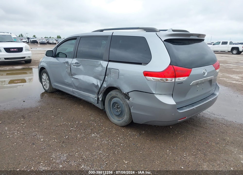 2014 TOYOTA SIENNA LIMITED V6 7 PASSENGER VIN: 5TDYK3DCXES412398