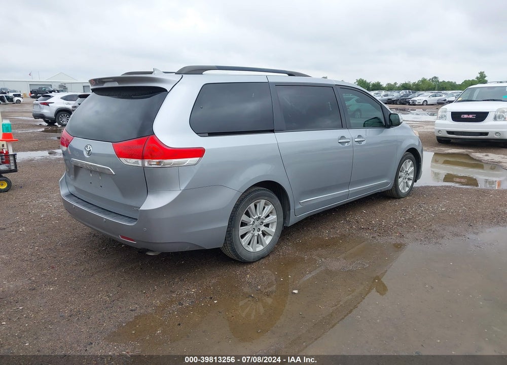 2014 TOYOTA SIENNA LIMITED V6 7 PASSENGER VIN: 5TDYK3DCXES412398