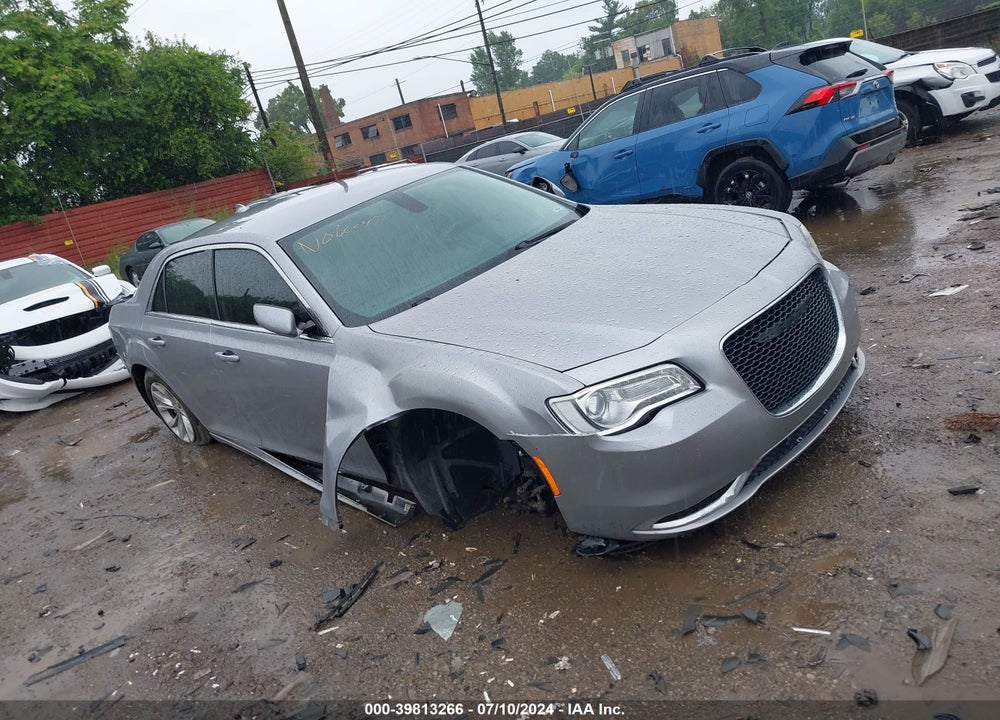 2015 CHRYSLER 300 LIMITED VIN: 2C3CCAAG2FH807005