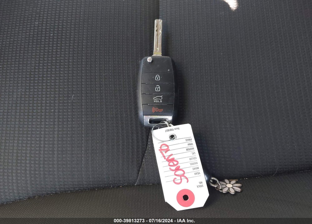 2015 KIA SORENTO LX V6 VIN: 5XYKTDA7XFG625057