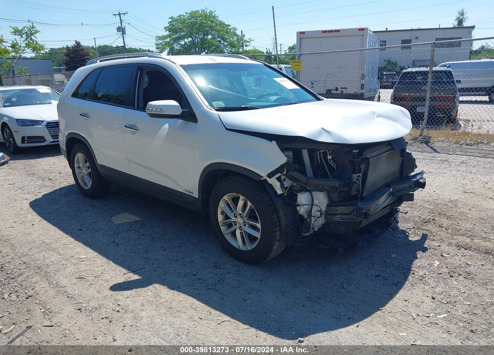 2015 KIA SORENTO LX V6 VIN: 5XYKTDA7XFG625057