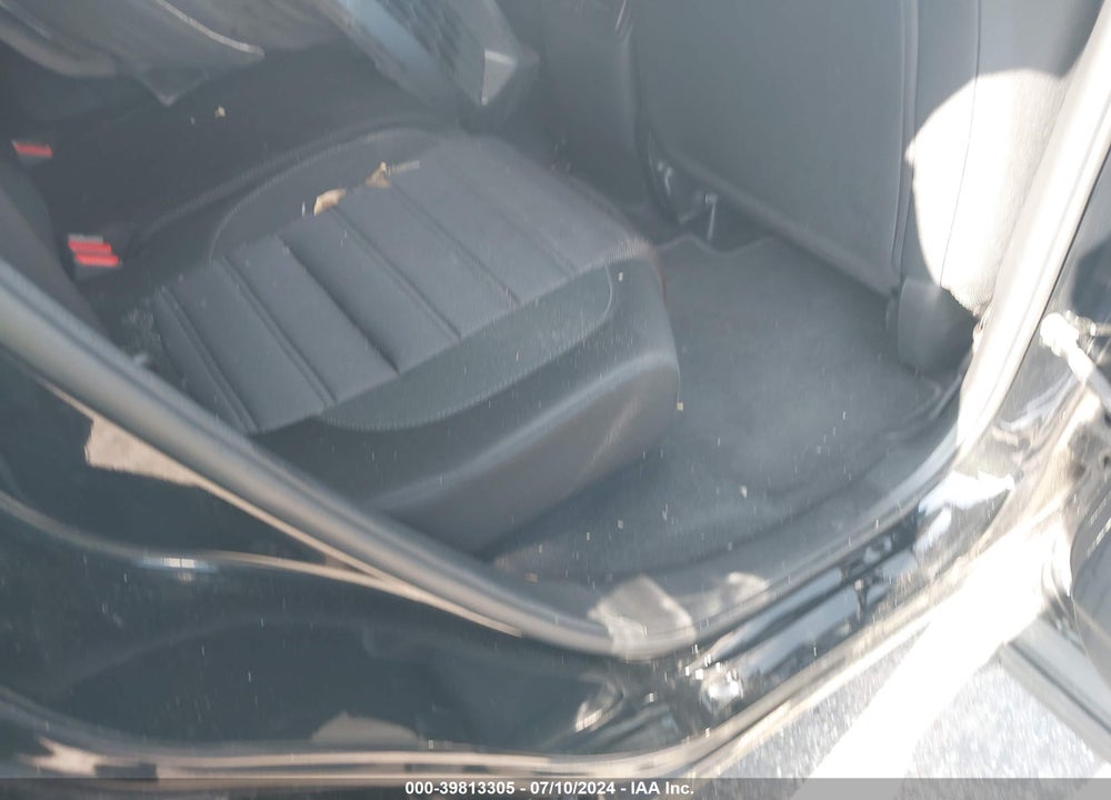 2019 HONDA CR-V LX VIN: 2HKRW5H39KH409573