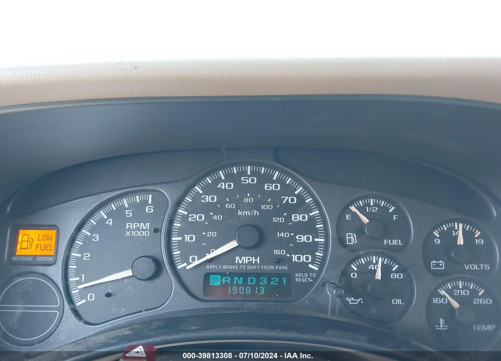 2002 CHEVROLET SUBURBAN 1500 LT VIN: 3GNFK16Z22G257120