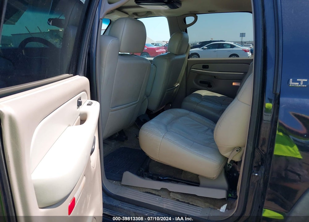 2002 CHEVROLET SUBURBAN 1500 LT VIN: 3GNFK16Z22G257120