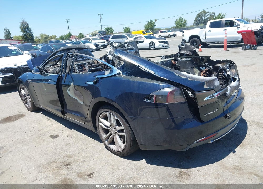 2013 TESLA MODEL S VIN: 5YJSA1DN7DFP27211
