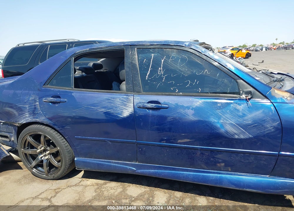 2001 LEXUS IS 300 VIN: JTHBD182410021619