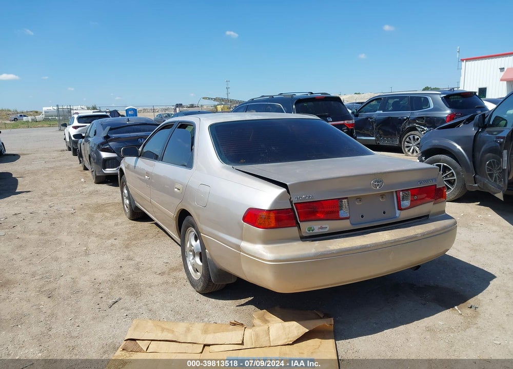 2000 TOYOTA CAMRY LE VIN: 4T1BG22K3YU732041