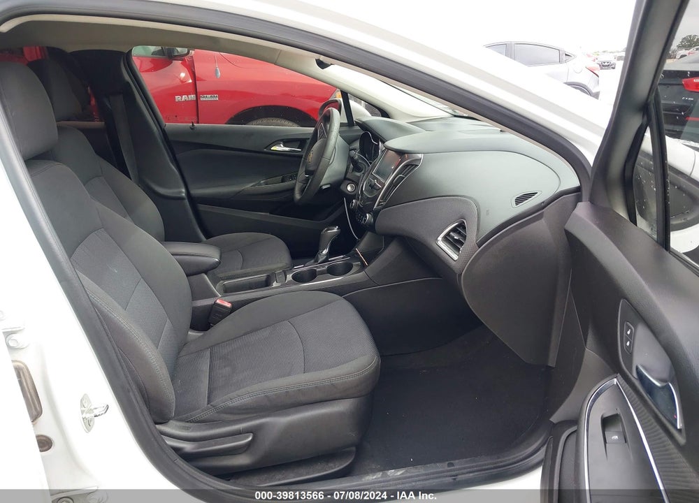 2018 CHEVROLET CRUZE LT AUTO VIN: 1G1BE5SMXJ7156247