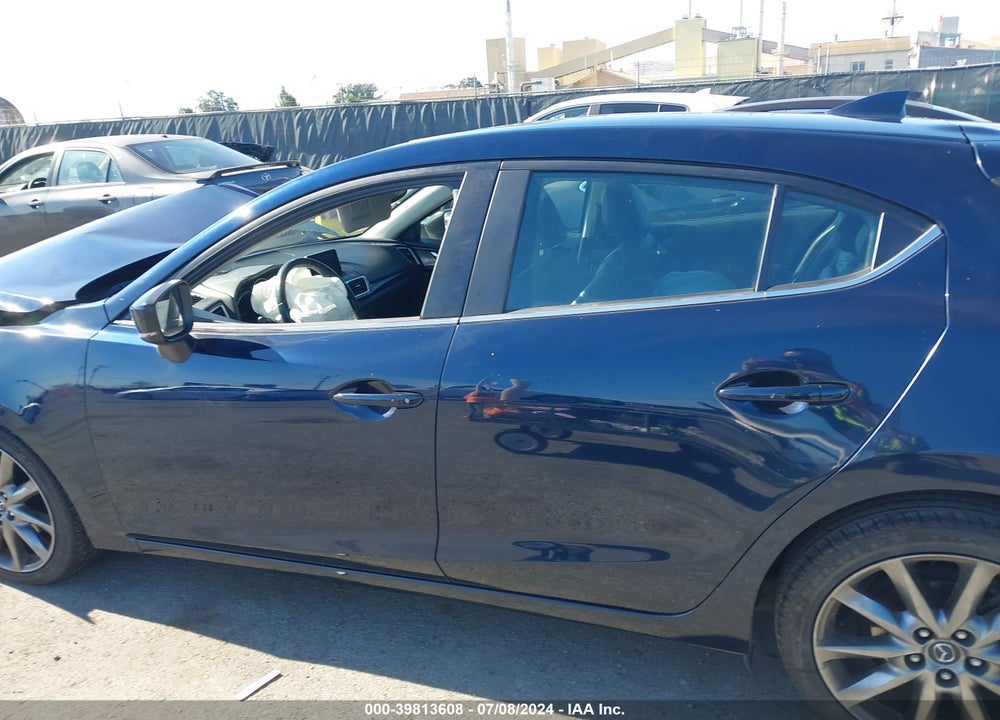 2018 MAZDA 3 GRAND TOURING VIN: 3MZBN1M32JM269391