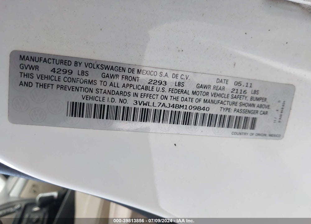2011 VOLKSWAGEN JETTA 2.0L TDI VIN: 3VWLL7AJ4BM109840