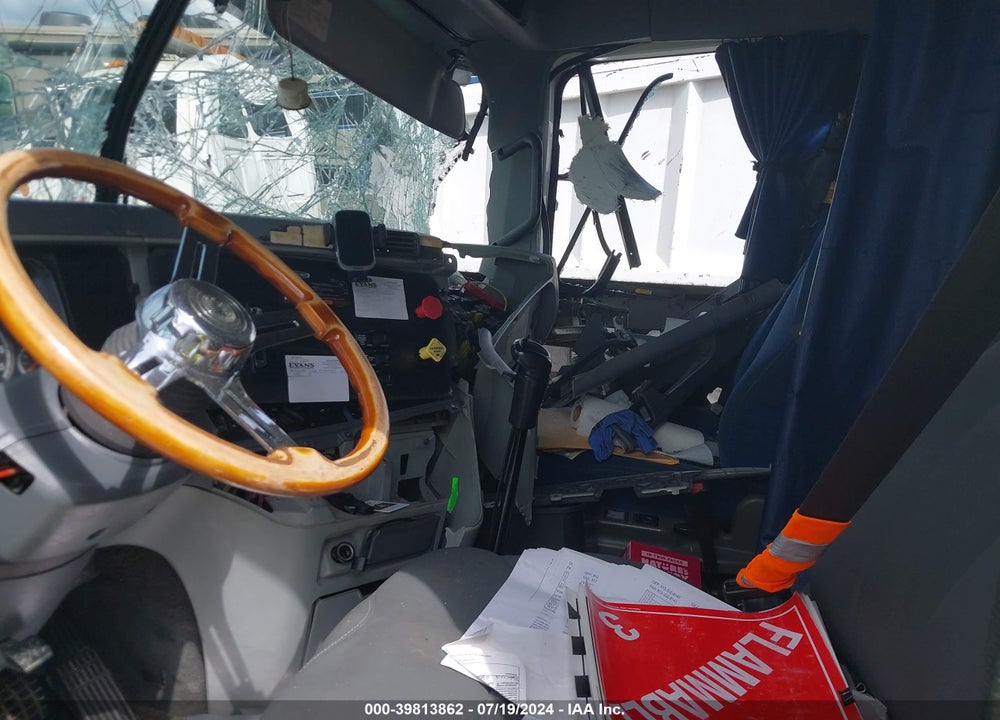 2007 FREIGHTLINER COLUMBIA COLUMBIA VIN: 1FUJA6CK77LX78377