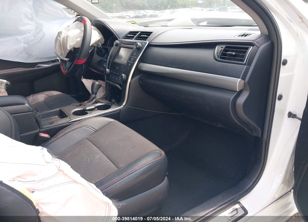 2016 TOYOTA CAMRY SE VIN: 4T1BF1FK9GU551130