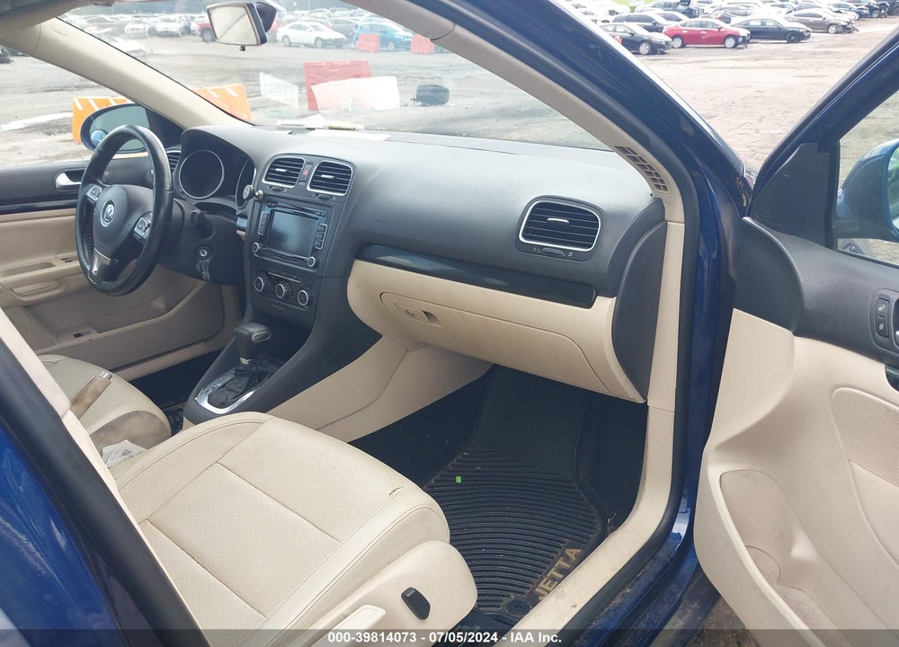2011 VOLKSWAGEN JETTA SPORTWAGEN 2.5L SE VIN: 3VWPZ7AJ3BM625168
