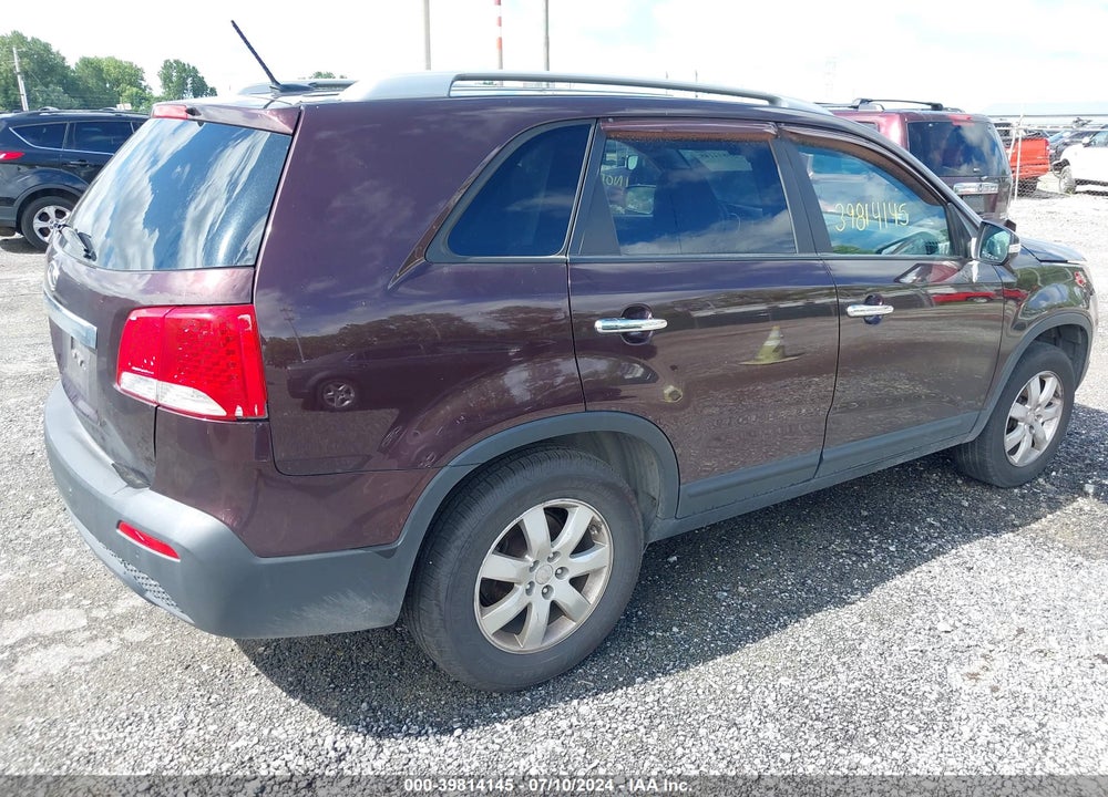 2011 KIA SORENTO LX VIN: 5XYKT3A17BG132212