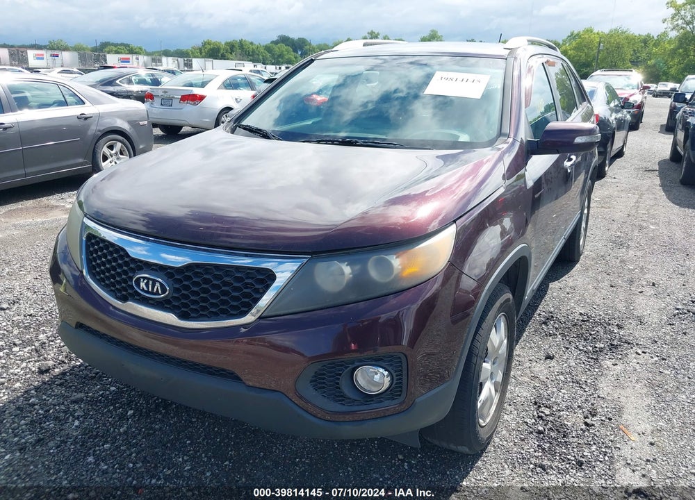 2011 KIA SORENTO LX VIN: 5XYKT3A17BG132212