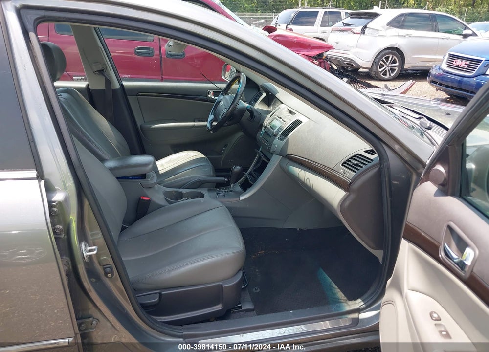 2009 HYUNDAI SONATA LIMITED V6 VIN: 5NPEU46F09H501614