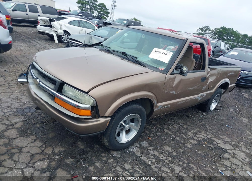 2002 CHEVROLET S-10 LS VIN: 1GCCS14WX28168468
