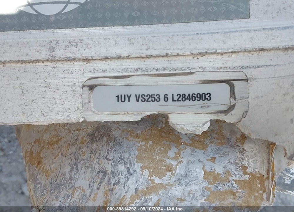 2020 UTILITY TRAILER MFG --- VIN: 1UYVS2536L2846903
