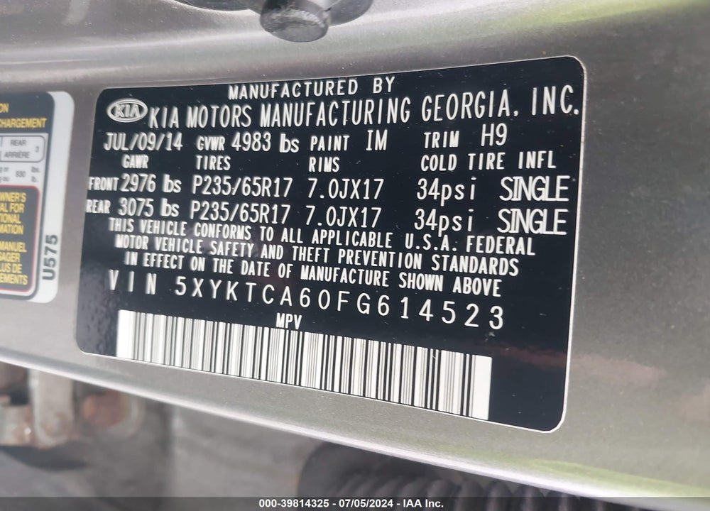 2015 KIA SORENTO LX VIN: 5XYKTCA60FG614523